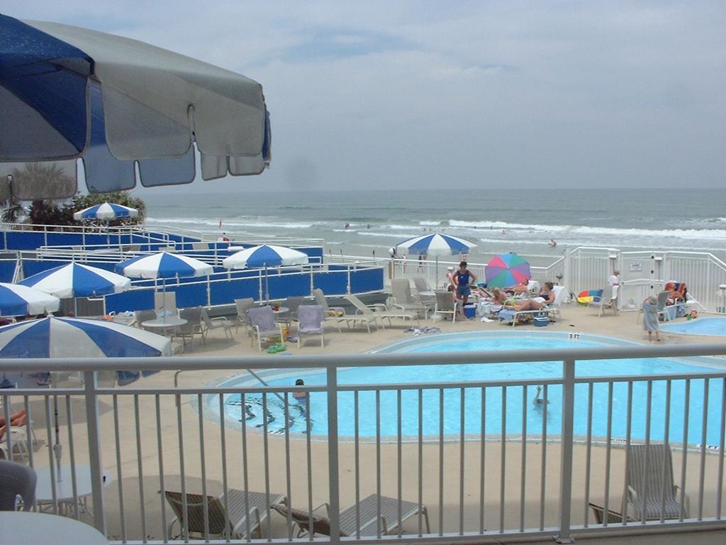 Fantasy Island - Daytona Beach Shores Aparthotel Exterior photo